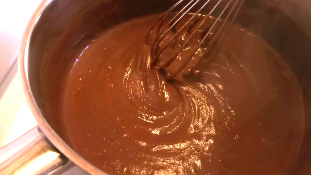 How to make chocolate pudding: whisk pudding