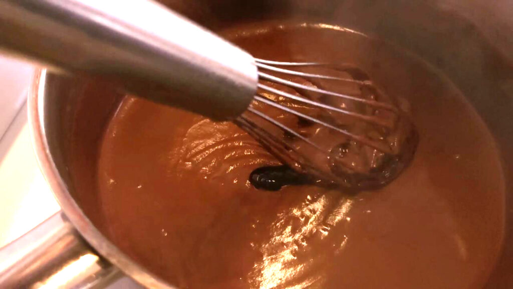 How to make chocolate pudding: add vanilla